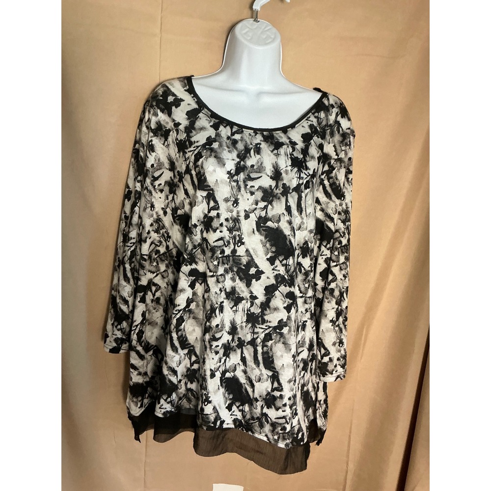 Simply Vera Vera Wang Tunic Top Womens XL Black White Excellent Abstract Layered